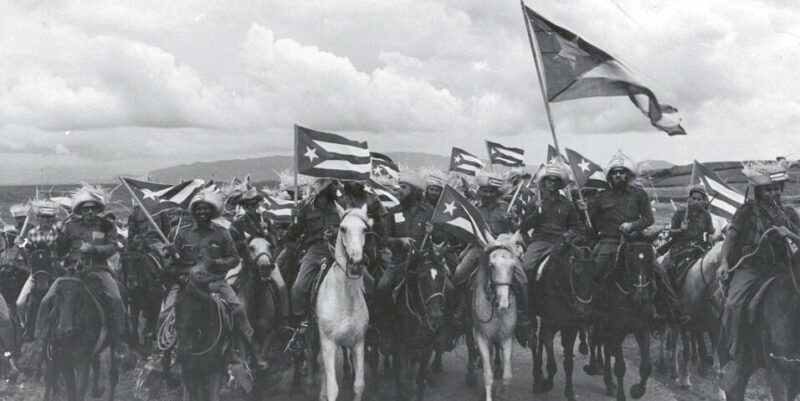 Con la Revolución Cubana, Hasta la Victoria Siempre.